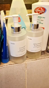 Evoke Body Wash 300 Ml - Coastal Journey (Brightening) & Afternoon Tea House (Moisturizing)