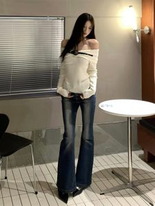 กางเกงยีนส์ทรงตรงเอวต่ำสำหรับผู้หญิง ทรงขากระบอกเล็ก ทรงยาว ทรงสลิมฟิต กางเกงขายาวทรงสลิมฟิตสำหรับผู้หญิง