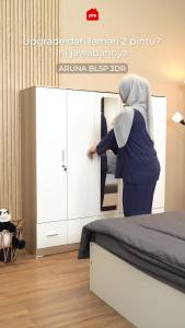 PIRA METROPOLIS OX - ARUNA BL5P 3DR Lemari Pakaian 5 Pintu / Lemari Baju dengan Laci