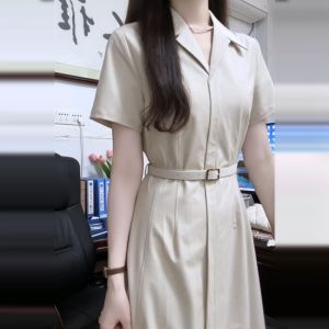 ชุดเดรสโปโลสไตล์วิทยาลัยสำหรับฤดูร้อน 2025 ชุดเดรสยาวเอวสูงสำหรับผู้หญิงไซส์เล็ก ชุดเดรสยาวเอวสูงดีไซน์เก๋ไก๋