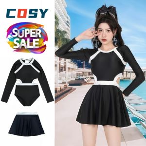 ชุดว่ายน้ำผู้หญิง  (ขนาดก่อนยืด : รอบอก28" เอว24" ยาว22") ชุดว่ายน้ำบอดี้สูทมีพร้อมกระโปรง ผ้าโพลีเอสเตอร์ (สินค้าพร้อมส่ง)