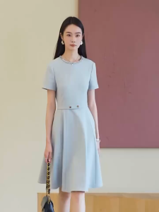 Đầm Xòe Nữ Tay Ngắn Cổ Tròn Đính Hạt Tinh Tế