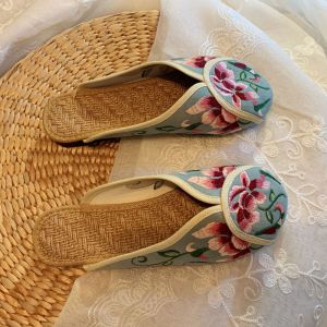 Spring and Summer Chinese Style Traditional Slippers Womens Retro Old Beijing Flat Toe Box Embroidered Half Slippers Ethnic Chinese Ancient Style Outwear Cloth Shoes