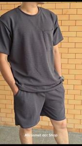 ชุดเสื้อยืดและกางเกงขาสั้นผู้ชายสไตล์เกาหลี ผ้าวูลเวฟสบาย นุ่ม ทิ้งตัว ไม่ยับ สำหรับทุกโอกาส