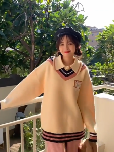 🔥[C453] Áo len nữ Montoghi THU ĐÔNG KIỂU GILE VIỀN cổ len PHỐI TAG phom rộng HQ cá tính - Kholenqc