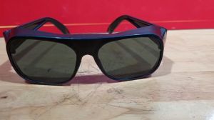 Mắt kính bảo hộ / dùng khi hàn khoan cắt mài..Mắt Kính Hàn màu đen  măt kiếng bảo vệ mắt  - Cửa Hàng Nam