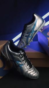 ASICS รองเท้าฟุตบอล รุ่น DS LIGHT CLUB AG