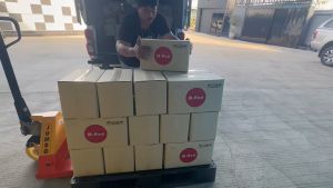 ส่งฟรี !! แพ็ค 100 ขวด(1ลัง) !! M- Red (เอ็ม-เรด) น้ำหวานกลิ่นผลไม้รวมเข้มข้น 60 ML ผสมท่อมได้