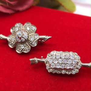 เข็มกลัดโรเดียมพวงดอกไม้ฝังพลอย คละแบบ ชุบโรเดียม เข็มกลัดเสื้อผ้า ผ้าโพกศีรษะ ผ้าพันคออิสลาม เสริมบารมี งานสวย พร้อมส่ง