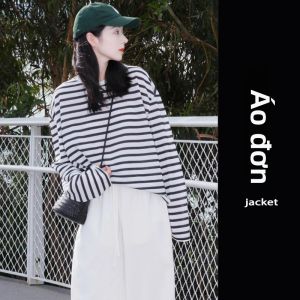 YUEZHONGWEI | Áo thun chống nắng tay dài mùa hè mỏng rộng rãi cho nữ Áo khoác ngoài mỏng thoáng khí Áo thun cổ tròn sọc đen trắng