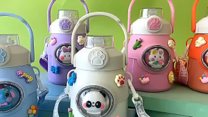Oldlaiben Children Water Cup with Straw Kids Plastic Bottle Cartoon Anti-drop 600ml Bpa Free School Carry Botol Minuman