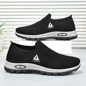 Men's Korean Fashion Breathable Slip-On Jogging Shoes: Lightweight & Low-Cut Flat Casual Black Rubber Shoes