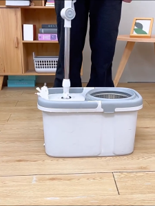 SALVO Magic Spin 360° Rotating Mop with Squeezer Bucket Wet/Dry Household Floor Cleaning Easy To Install