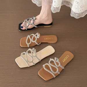 Fashionable Flat Bottom Sandals for plus Size Women Diamond Embellished Comfortable Casual Slip-On Shoes Suitable for Daily Wear
