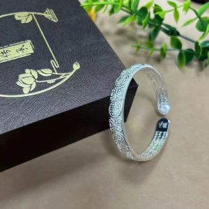 Bangle Lucky Silver Bracelet with Engraved Design for Fashion Accessories