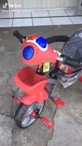 Sepeda Roda Tiga Anak Family F8105 Verde Lampu Musik Ban EVA Baby Tricycle Mainan Stroller Traveling Anak Tricycle family F-8105 Sepeda tricycle anak roda tiga FAMILY VERDE F-8105