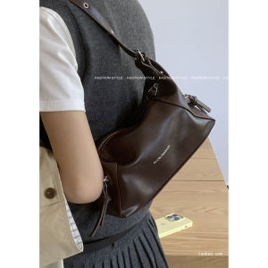 Carle Brand 2024 New Fashion Retro Crescent Bag Large Capacity Shoulder Crossbody Bag for Women Underarm Bag with Zipper Closure