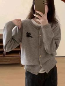 สีเทาเข้ม หมีกํามะหยี่ถัก คาร์ดิเกน ผู้หญิง ฤดูใบไม้ผลิ ฤดูใบไม้ร่วง แจ๊กเก็ต เสื้อแจ็คเก็ต ปุ่มประดับสีทึบแขนยาว เสื้อผ้าถัก
