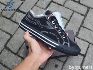 VORENT - SEPATU SNEAKERS KASUAL BASIC LOW PRIA DAN WANITASEPATU SEKOLAHKERJASKEATBOARTSANTAISEPATU COUPLE FULL BALCK