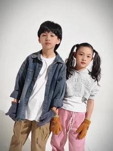 Kids Non Slip Fleece Gloves Warm Windproof for 6 12 Years Old Boys Girls Outdoor Cycling Playing