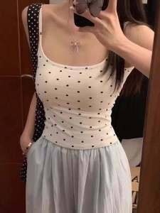 เสื้อกล้ามสีขาวลายจุดเปิดหลังสำหรับผู้หญิงไซส์ใหญ่ ฤดูร้อน เสื้อชั้นในสีพื้นสำหรับใส่กลางแจ้ง เสื้อกล้ามสายเดี่ยวสั้น