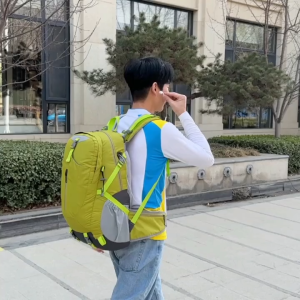 Outdoor hiking bag large capacity mens and womens backpack waterproof scratch resistant wear-resistant sports backpack for outdoor hiking