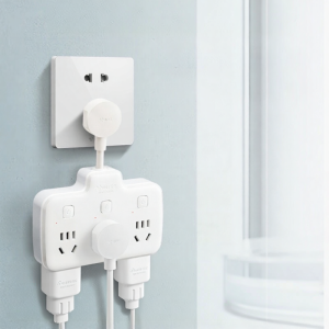 Bull | Flexible 1-to-6 Power Strip