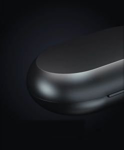 Mikrofon lavalier nirkabel untuk iPhone dengan casing pengisi daya untuk merekam video/ wawancara