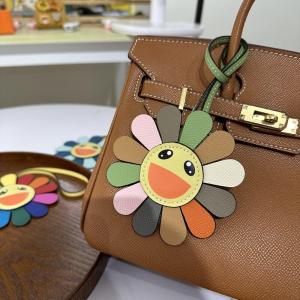 Double-Sided Leather Rainbow Daisy Car Hanging Decorations Cute Smiley Sunflower Bag Charm High-End Leather Vehicle Ornament