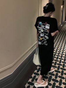 ชุดเดรสแขนสั้นผ้าลายพิมพ์ลายหลังสำหรับผู้หญิงในฤดูร้อน ทรงหลวม ยาวถึงเข่า ทรงเอ คอตั้ง สไตล์เกาหลี แขนสั้น กระโปรงยาวปานกลาง