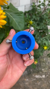 ĐẦU NHỰA KẸP CẦN CÂU CỦA MÁY QUAY KEO CẦN CÂU. GIÁ 95K / 1 CÁI