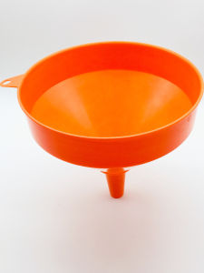 Large Red Plastic Funnel with Filter Net for Home Use Oil Leak Pouring Water Industrial Use 25cm Plastic Oil Leaking Funnel