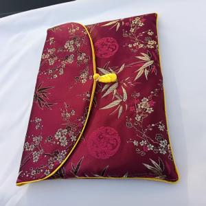 High-End Cashmere Scarf Storage Bag Silk Scarf Packaging Pajama Storage Bag Luxury Shawl Gift Bag Non-Woven Fabric Packaging