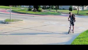 imoo Watch Phone Z3 Kids Smart Watch Phone (Touch Screen Android GPS Tracking Video Call Chat 4G Water Resistant) For Teen Boys Girls