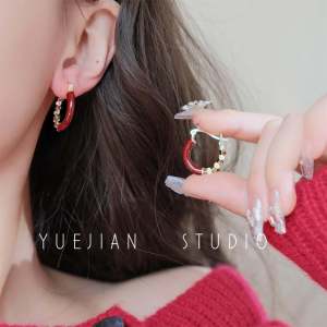 Christmas Red Gold And Silver Splice Earring Women Unique Ear Jewelry Mosquito Coil Ear Clip Retro Court Style Alloy Geometric Pattern