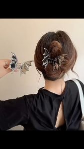 F4 Jepit Rambut Logam JUMBO Bentuk Kelelawar 10cm Gothic Bat Wing Metal Hair Claw Clip HMB003