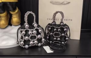 Túi đeo chéo nữ kiểu dáng quai cầm thiết kế phối ngọc kèm dây đeo chéo xinh xắn (Size 15)