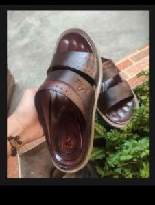 Sandal kulit pria terbaru