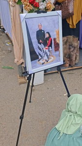 Standing Tripod Lipat Portable Aluminium Bingkai Foto Wedding Pernikahan Frame Foto Wedding