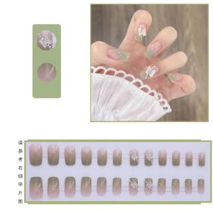 Móng tay nghệ thuật gradient màu trắng tinh khiết với vẻ ngoài tự nhiên lâu dài cho cô dâu Chăm sóc móng tay ngày cưới