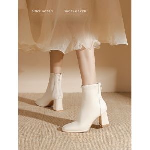 Dilimi Di ผู้หญิง รองเท้าบูทสั้นรองเท้าส้นสูงบางภาพลวงตาขนาดเล็ก ฤดูใบไม้ร่วง ฤดูหนาว รองเท้าบู๊ตแฟชั่นดึง ซิป ปิดสีทึบ