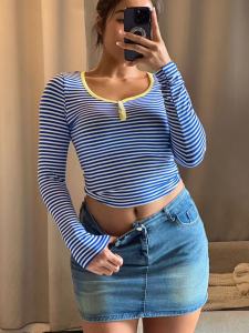 กระโปรงยีนส์เอวสูงสั้นเซ็กซี่สำหรับสาวฮอต ป้องกันการเปิดเผย กระโปรงทรงเอสีพื้น ผ้าโพลีเอสเตอร์ ฤดูใบไม้ร่วง 2024