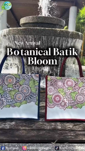 [READY STOCK] B0437 - Designer Canvas Bag (Botanical Batik Bloom)