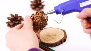 Hot Glue Gun Pistol Gam 20W Electric Hot Melt Glue Gun Kit for Arts Home School Decoration Gun Glue Sticks