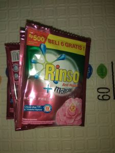 Rinso Sashet 20mL ( Serenceng isi 7 Sashet)