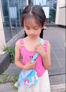 VEST กระเป๋าคาดอก คาดเอว ลายการ์ตูน มุ้งมิ้งน่ารัก สายสามารถปรับสั้นยาวได้ ตามไซส์ที่หนูๆต้องการได้เลยนะคะ ตัวการ์ตูน