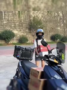 Dây Đeo Hành Lý Xe Máy Đa Năng Đàn Hồi Có Móc An Toàn Lưới Bền Chắc Để Vận Chuyển Mũ Bảo Hiểm Và Đồ Dùng.