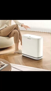 Lady Lin ถังขยะแบบฝาปิด ใช้งานโดยกดเปิด-ปิดที่ฝา เปลี่ยนถุงขยะได้ง่ายมาก