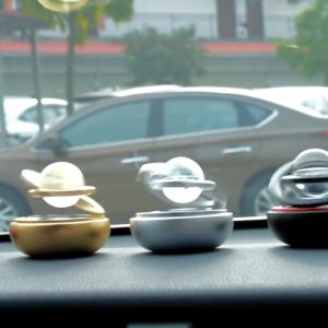 Nước hoa ô tô vòng xoay Galaxy có quả cầu vô cực chạy năng lượng mặt trời
