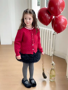 Ambbkids.25-Áo Len Dệt Kim Cardigan Chấm Bi Nơ Lông Cừu Co Dãn Mềm Mại Phong Cách Giáng Sinh Năm Mới 2026